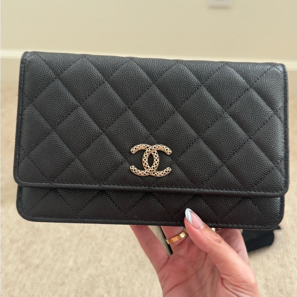 CHANEL 23A Wallet on Chain Caviar WOC